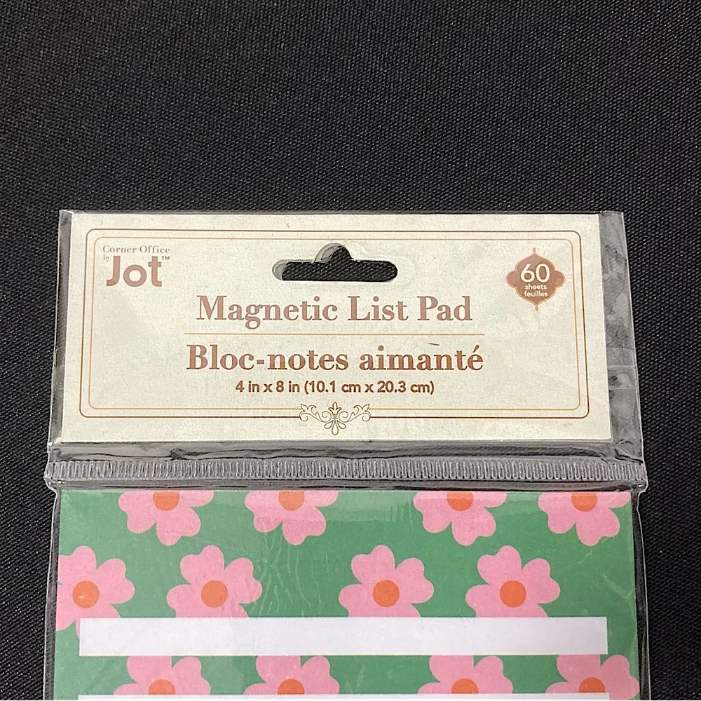⭐️ Jot Floral Magnetic List Notepad 60 Sheets